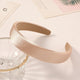 Bandeau Cheveux Rétro en Satin & Éponge - Beige - Soin & GrâceSoin & GrâceRose Gold621258a5b42b7e5fc31a8bd56962ee24