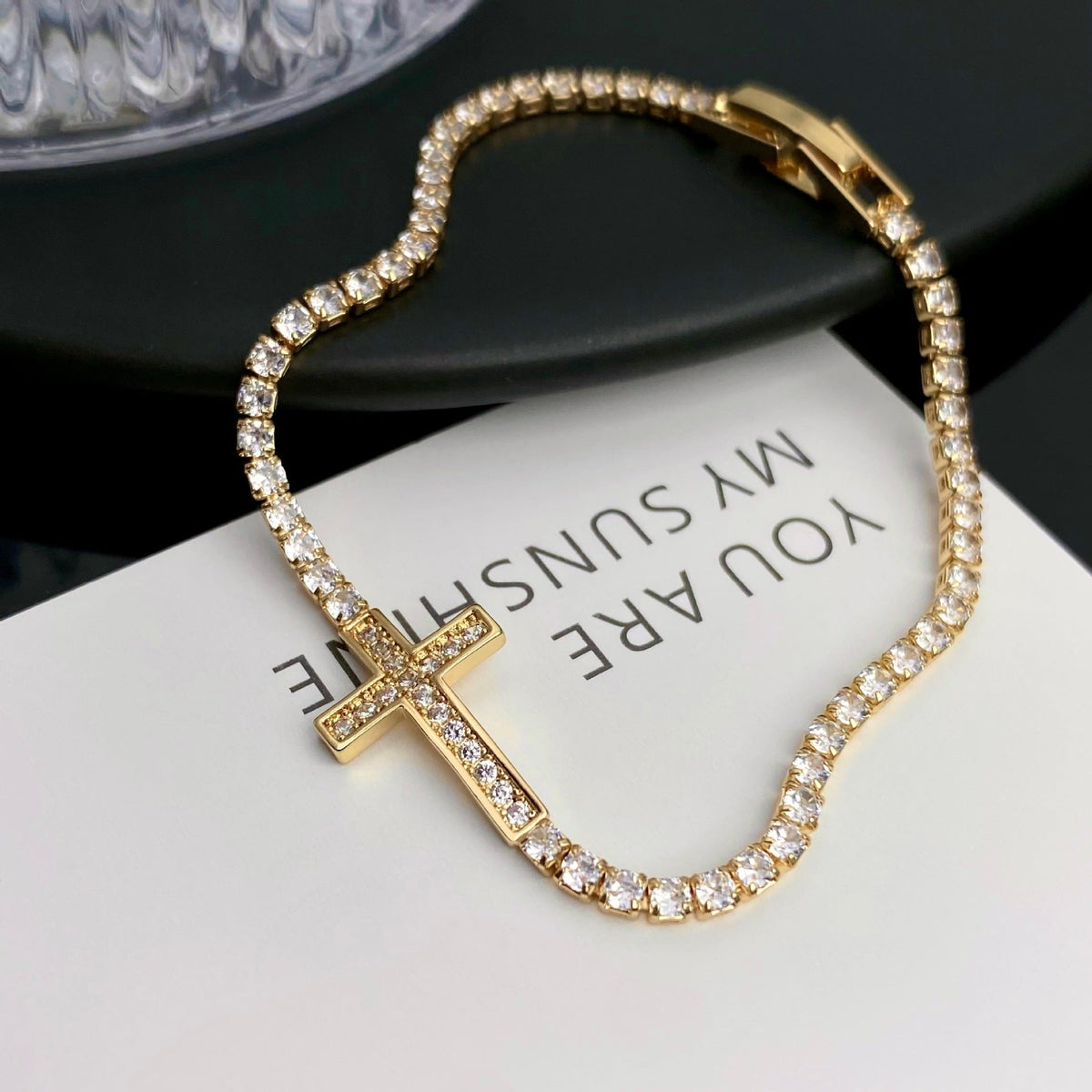 Bracelet Croix Full Diamants Style Rétro Doré - Soin & GrâceSoin & GrâceSilver19f2c6c9b827a61fc76f2af1592eeaff