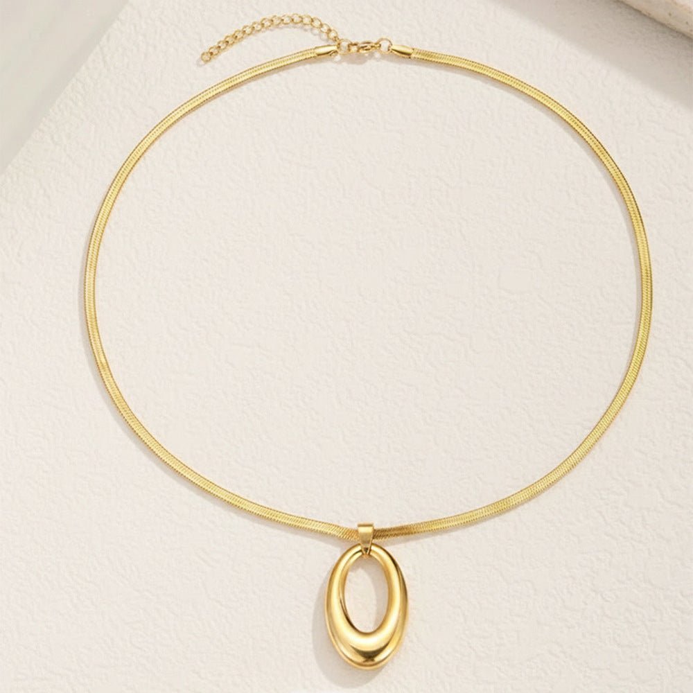 Collier Anneau Ovale Minimaliste en Acier Inoxydable - Soin & GrâceSoin & GrâceC730782b256282edd9ae634cdfb9140050ff9