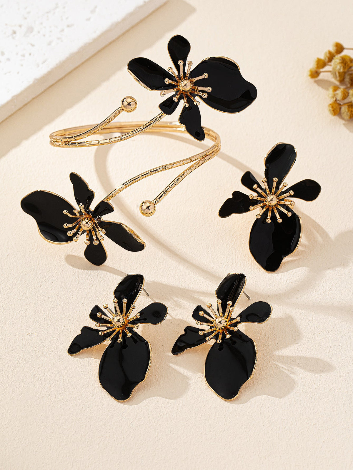 Set Boucles d'Oreilles Fleurs & Perles Naturelles - Noir - Soin & GrâceSoin & GrâceBlack2dbbd26f81719a6e3a8425ba42d28829